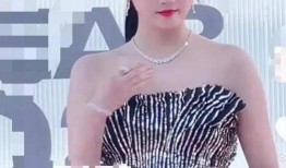 娱乐圈最新爆料动态,明星恋情曝光，幕后黑手浮出水面！